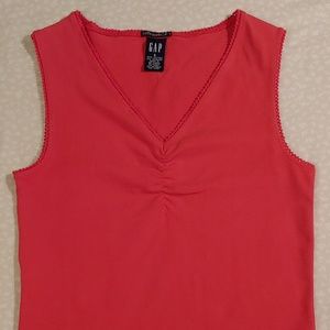 GAP Sleeveless Stretch Top